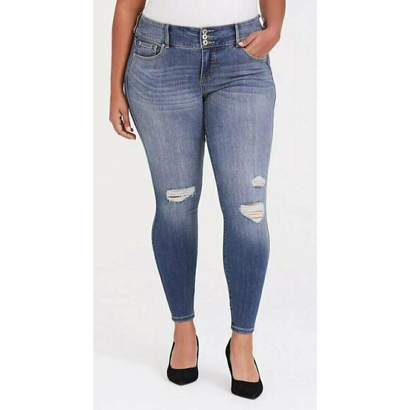 NEW TORRID PREMIUM STRETCH MEDIUM WASH DESTRUCTED JEGGING JEANS SIZE 26R 26 - Picture 2 of 6
